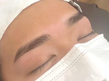 メイククラッシュ 錦糸町(Make●Crush)の写真/眉毛のワックス脱毛、始めてみませんか？プロのアイブロウリストがお客様に合わせた眉毛デザインをご提案！