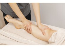 マッサージ鍼灸院つゆき按腹堂/むくみ、靴下跡にはオイル！