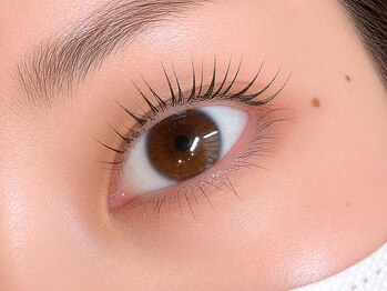 アミリー(amilly.)の写真/初めての方にもおすすめ!まつ毛のお悩みならamilly.にお任せください!種類豊富なエクステ,施術方法で解決◎
