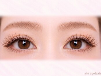 アテアイラッシュ 堺市駅店(ate eyelash)の写真/超軽量で負担も少なく、自まつ毛が増えたような仕上がりに【フラットラッシュ120本￥5500】