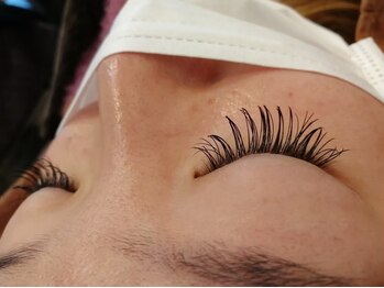 フリルアイビューティ 豊中店(Frill Eye Beauty)/