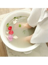 エスティーアンドユー(st&U)/施術前の足湯