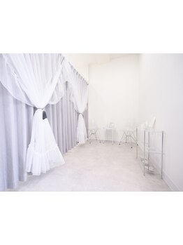 ゆったり空間で施術が受けられるサロン