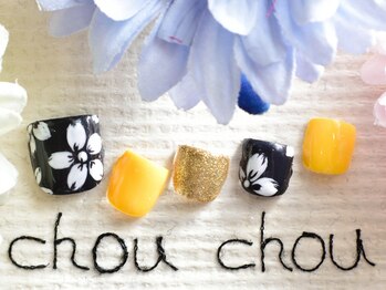 ネイルアンドアイラッシュスタジオ シュシュ(chouchou)/フットネイル・手書きお花