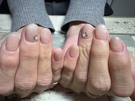 大人シンプルビジューネイル