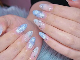 冬の雪花ワンホンネイル