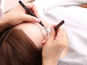 アブリル(avril)/施術シーン