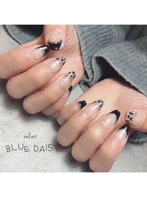 nail art BLUE DAISY