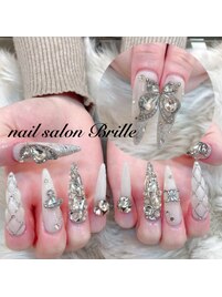 乳白キラキラロングネイル