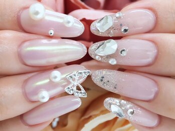 ネイルサロン ドレス(Nail Salon Dress)の写真/■心斎橋駅徒歩1分■HANDは2回目以降もオフ込¥3700~■HANDもFOOTもシンプルコース¥3900■カラーは200色以上