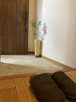 もみほぐし つごね/内観ー入り口