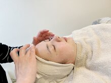 【ピーリング】お肌の古い角質を除去。トーンアップが叶います♪