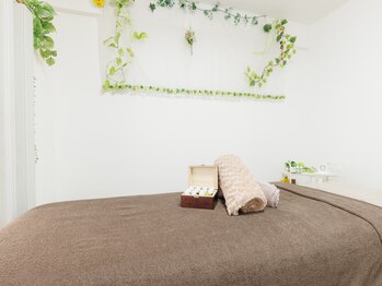 グリーンツリー(Green tree)の写真/★完全個室★ヘッドスパ/アロマオイルマッサージ/ホットストーンであなたに合ったメニューを提案します!