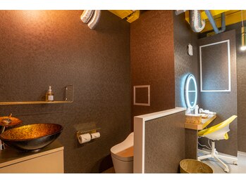 ハッコラ 麹町(haccola)の写真/【完全個室】浴室内にシャワールーム、パウダールーム、トイレを完備。完全プライベート空間で酵素浴を。