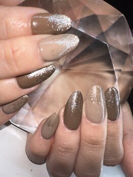 キララネイルズ(KIRaRa NAILS)/やり放題ネイル