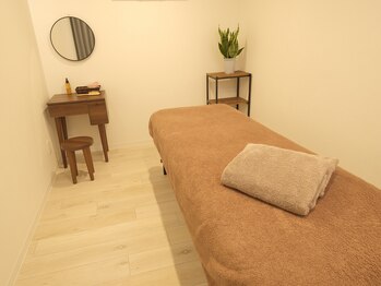 マル(maru)/落ち着いた施術ルーム