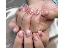 ヒトミネイルズ(Hitomi Nails)/桃ネイル