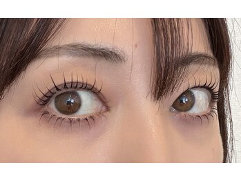 リム(Rim)の写真/LEDマツエク取り扱い◎モチの良さをご体感ください!貴方のお目元に合うカールで、ぱっちり明るい印象に♪