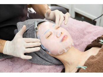 鍼灸院リンダ(鍼灸院LINDA)/ダーマ鍼直後の幹細胞パック