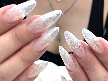 ネイルアンドアイラッシュケーズジュエル(K's Jewel)の写真/【ロング派】サクッとキレイにネイルしたいならGelipが◎最新チップで時短しながらおしゃれが完成します♪