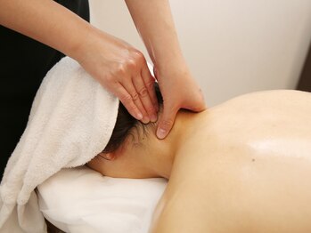 ファルマエステ オリーブ オリーブ健康館内(Olive)/[首まわり]
