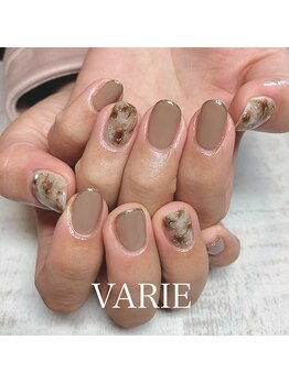 ヴァリエ(VARIE)/シンプルベージュネイル