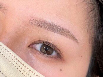 ビューステージ アイブロウサロン 博多/メイクなしでも綺麗な眉に！