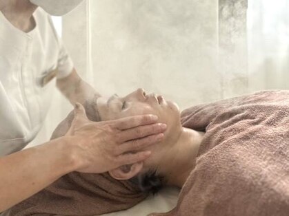 毛穴ピーリングケア&小顔専門サロン R.a【アルエ】の写真