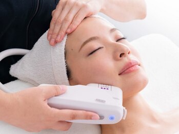 エヴァーグレース 栄店の写真/【むくみ、たるみ改善☆小顔スッキリコース¥4980～】プロの施術でお顔のたるみに徹底アプローチ！