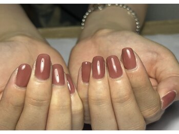 mion nailの写真/【オフィスでも浮かない大人上品な指先に☆】こだわりの艶感×美フォルムネイルで好印象な指先を叶えます♪