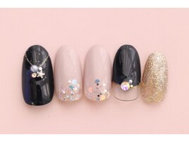 キラキラプチビジューネイル