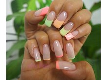エムズネイル(M's Nail.)/左右非対称フレンチ