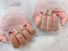 厳選された1級ネイリストのみが施術。何でもご相談下さい♪