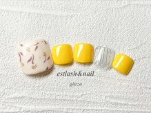 エストラッシュアンドネイル 銀座店(est lash&nail)/フラワーネイル　フット　小花　