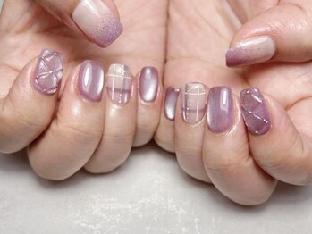 リフラ チャヤ(Li-Fra CHAYA)/オーダーデザインネイル