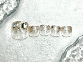 17.40種から選べるフットネイル