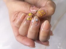 ネイルソファ 宝来(nail sofa)の雰囲気（大人可愛いお花や旬のアート。選べる定額制で通いやすい）