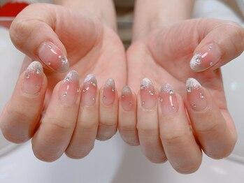 モカネイル(moca nail)の写真/《菊名駅西口から徒歩5分》季節に合わせたデザインやトレンドを組み込んだ大人かわいい仕上がりに！