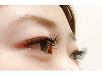 ビビデバビデ(Vivide Vavide)/付け放題コースで華やかデザイン