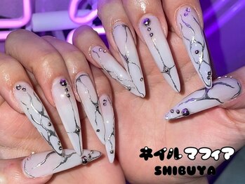 ネイルマフィア 渋谷(NAIL MAFIA)/y2k/ロングネイル/スカルプ