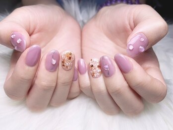 アールズネイル(R's Nail)の写真/トレンドのマグネット200種類以上のカラーから選べる♪指先に繊細な輝きをプラス◎