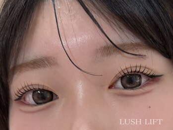 ファミーユ タカサキ(Fameu TAKASAKI)/ラッシュリフト