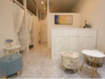 アニュームーン セルバ甲南山手店(a new moon)/待合室