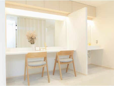 eyelash&eyebrow Lowen 京都市役所前/河原町御池店