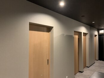 和絆 なずな/店舗内観／ベッド数5台