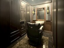 銀座シノ 灯 HANARE(shino)/最高級チェアでリラックス