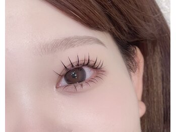 アイリー(Eyelie)の写真/豊富なメニュー×高技術で似合うお目元をご提案！トレンドを取り入れたデザインでパッチリ目力UP♪