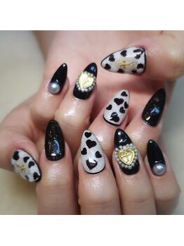 ネイルアート エクリ(Nail Art:Ecrit)/【モノトーンハートネイル】
