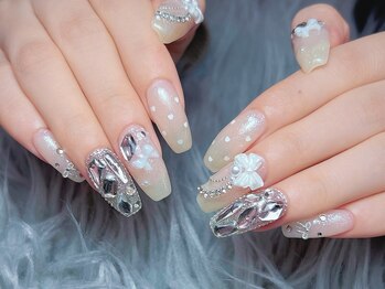 ダークハニー 池袋店(Dark Honey)/ラメホワイトにリボンとハート