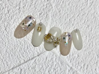 ジェムネイル(Jem Nail)/キラキラ押し花